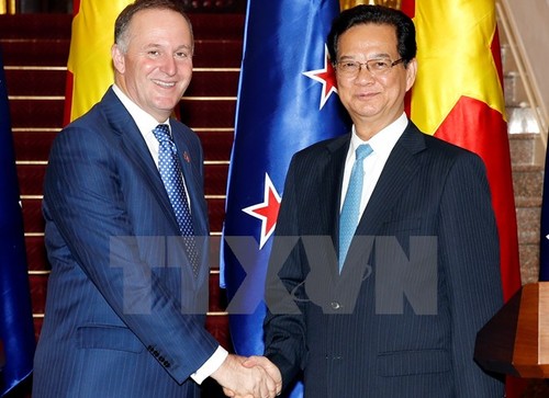 Fin de la visite du Premier ministre néo-zélandais au Vietnam - ảnh 1