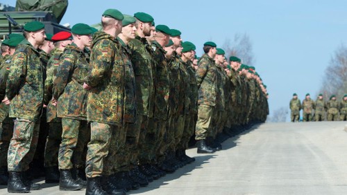 Coalition contre l’EI: l’Allemagne compte déployer 1200 soldats - ảnh 1