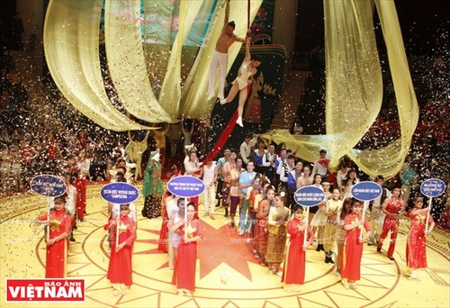 Concours de talents du cirque Vietnam-Laos-Cambodge - ảnh 1