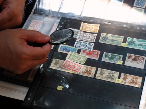 Un marché aux timbres pas comme les autres à Hanoï - ảnh 3
