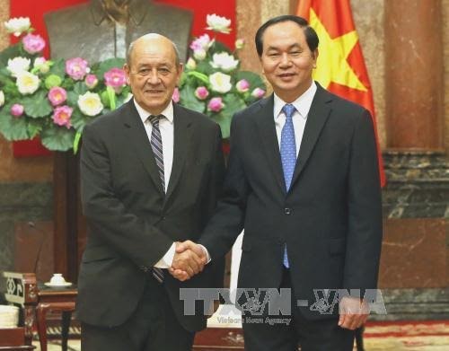 Tran Dai Quang reçoit les ministres français et indien de la Défense - ảnh 1