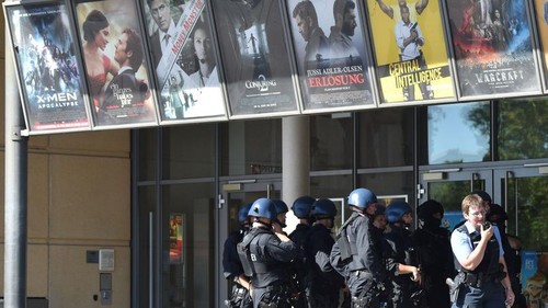 Homme retranché dans un cinéma en Allemagne: le suspect abattu par la police - ảnh 1
