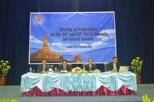 Le Laos est prêt à accueillir les 28ème  et 29ème sommets de l’ASEAN  - ảnh 1