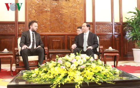 Le président Trần Đại Quang reçoit sept nouveaux ambassadeurs étrangers - ảnh 5