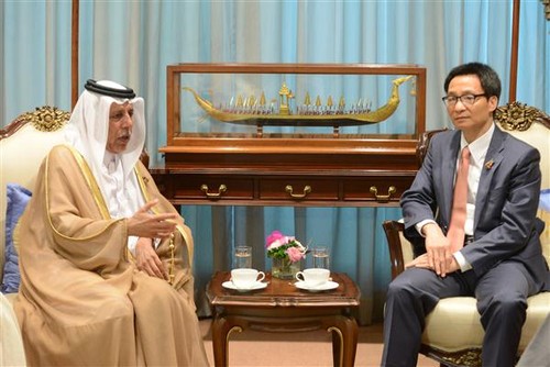 Vu Duc Dam rencontre des dirigeants du Sri Lanka, du Qatar et du Laos - ảnh 1