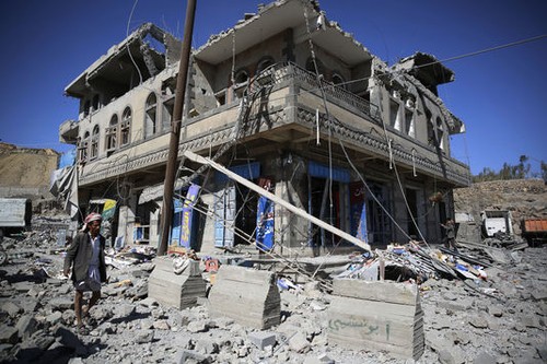Yémen : les Etats-Unis ont bombardé trois sites sous contrôle des houthis - ảnh 1