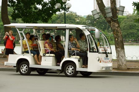 Minibus électriques pour visiter Hanoi - ảnh 2