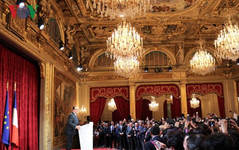 Le président français fête le Nouvel An lunaire asiatique - ảnh 1