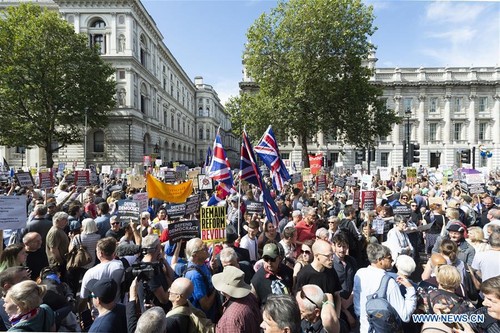 Royaume-Uni: des manifestations anti-Johnson à Londres - ảnh 1