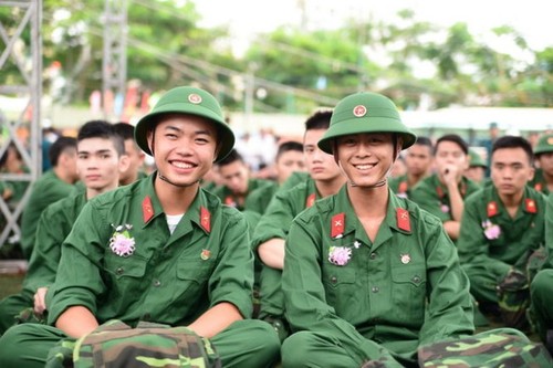 Le service militaire est-il obligatoire au Vietnam pour les hommes et les femmes? - ảnh 1