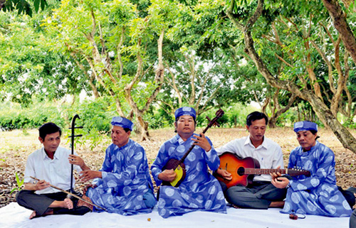 Le «don ca tài tu», un art traditionnel vietnamien - ảnh 1
