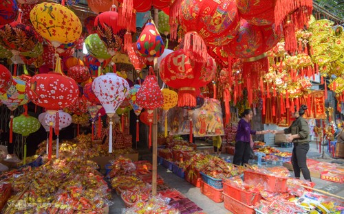 Pourquoi la couleur rouge prédomine les festivités au Vietnam? - ảnh 1