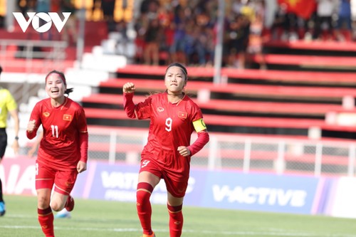 SEA Games 32: deuxième victoire de l’équipe du footbal féminin du Vietnam - ảnh 1
