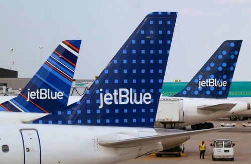NTSB probes JetBlue flight that experienced severe turbulence, injuring eight - ảnh 1
