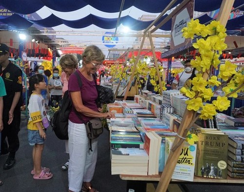 Book Street Festival to celebrate Lunar New Year in HCM City - ảnh 1