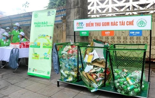 Hanoi to roll-out trash sorting program in June - ảnh 1