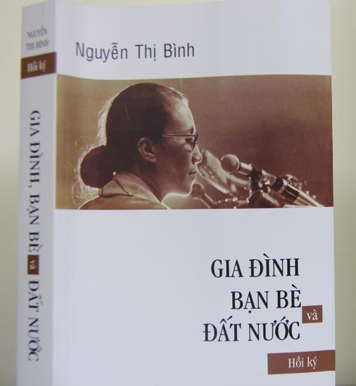 Keluarga, sahabat dan Tanah Air – Buku memory karya Ibu Nguyen Thi Binh - ảnh 3