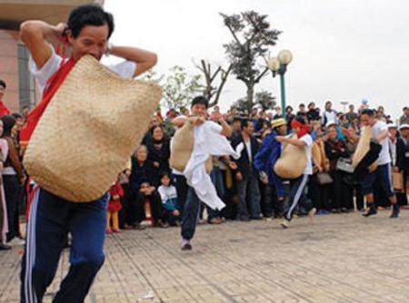 Permainan balapan Ro-Ciri budaya yang khas di daerah Kinh Bac - ảnh 1
