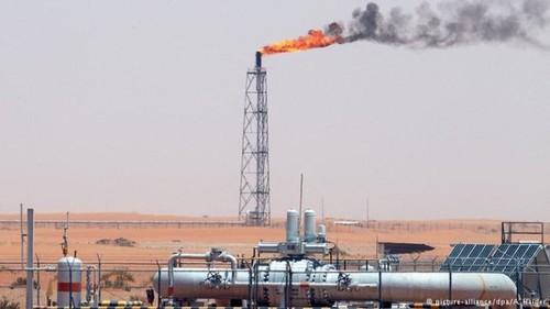 OPEC memutuskan mempertahankan hasil produksi minyak tambang seperti semula - ảnh 1