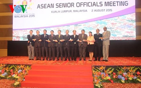 ASEAN menegaskan secara kuat peranan sentralnya di kawasan - ảnh 1