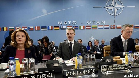 Masalah Brexit dan hubungan dengan Rusia menjadi tema pokok di Konferensi Tingkat Tinggi NATO - ảnh 1