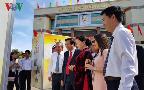 Ketua MN Nguyen Thi Kim Ngan menghadiri upacara peringatan ulang tahun ke-50 Provinsi Long an mendapat gelar “setia, gagah berani, gigih seluruh rakyat melawan musuh“ - ảnh 1