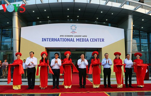 Meresmikan Pusat Pers Internasional APEC - ảnh 1