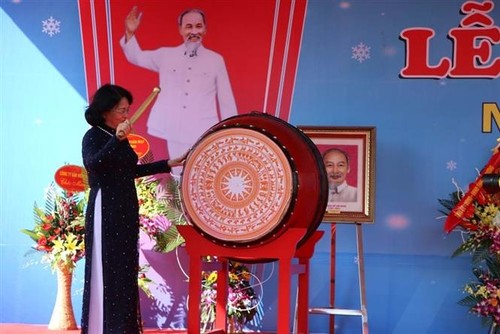 Pimpinan Partai Komunis dan Negara Viet Nam menghadiri pembukaan tahun ajar 2018-2019 - ảnh 1