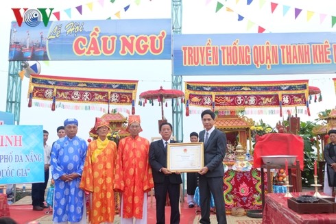 Pesta memohon penangkapan ikan yang sukses  Kota Da Nang mendapat pengakuan sebagai Pusaka Budaya Nonbendawi Nasional - ảnh 1