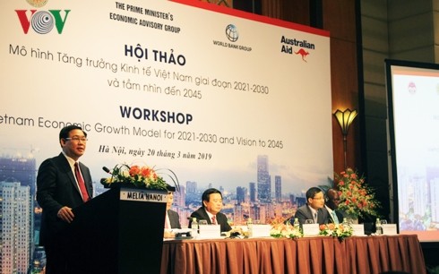 Deputi PM Vuong Dinh Hue menghadiri lokakarya “Pola pertumbuhan ekonomi Viet Nam tahap 2021-2030 dan visi 2045” - ảnh 1
