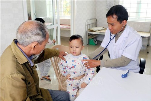 UNICEF dan WHO terus bersedia membantu Viet Nam tentang vaksinasi untuk anak-anak - ảnh 1