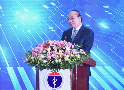 PM Nguyen Xuan Phuc: Memperluas jaringan pemeriksaan dan pengobatan dari jauh ke 14.000 basis medis - ảnh 1