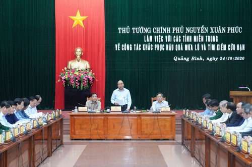 Upaya Keras yang Dijalankan oleh Pemerintah Viet Nam dalam Membimbing Penanggulangan Bencana Alam - ảnh 1
