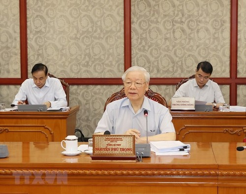 Sekjen Nguyen Phu Trong: Memberantas Penyelewengan di Bidang Ideologi Politik, Moral dan Gaya Hidup - ảnh 1
