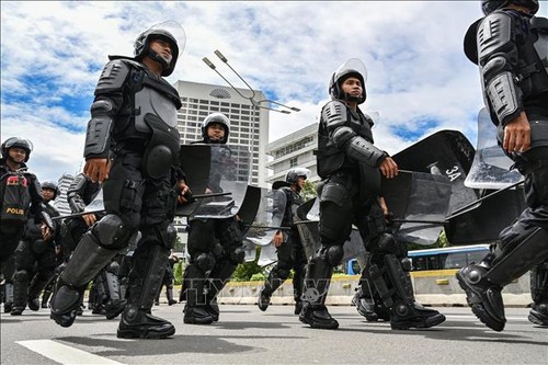 Indonesia mengerahkan 47.000 personel Polri dan TNI untuk menjamin keamanan dalam hari pengumuman putusan sengketa hasil pilpres - ảnh 1
