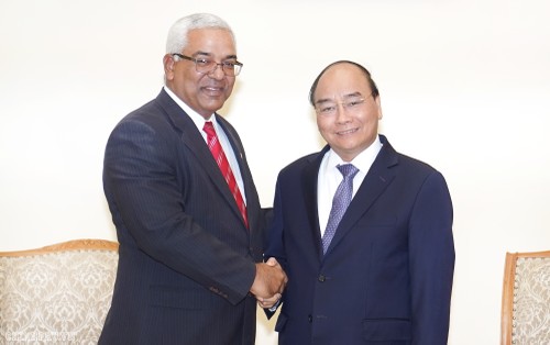 Prime Minister receives Cuban Minister of Justice - ảnh 1