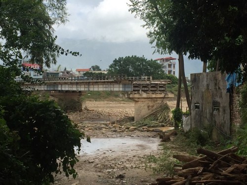 Siguen los trabajos de recuperación tras las inundaciones en el norte de Vietnam - ảnh 1