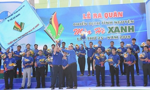 Ciudad Ho Chi Minh lanza XXV Campaña voluntaria de verano azul   - ảnh 1