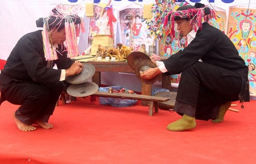 Fiesta Tu Cai reconoce adolescencia de los étnicos Dao Dau Bang - ảnh 3