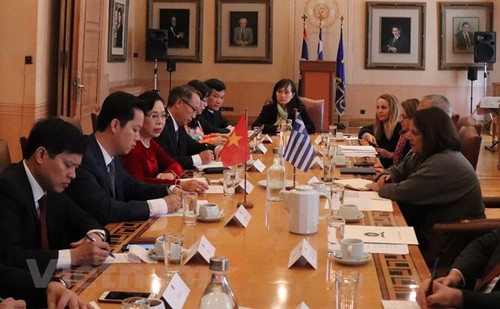 Vietnam y Grecia interesados en cooperar en cultura, turismo y comercio - ảnh 1