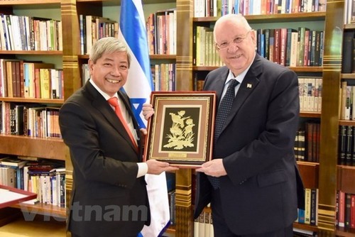 Presidente israelí insiste en afianzar las relaciones con Vietnam - ảnh 1