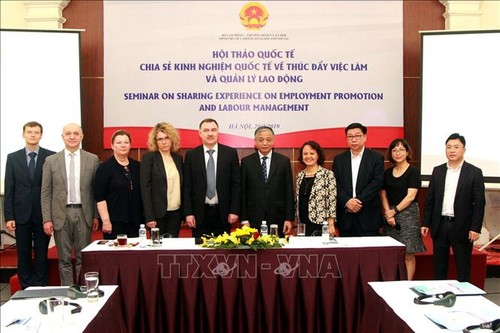 Vietnam adquiere experiencias internacionales sobre gestión laboral - ảnh 1