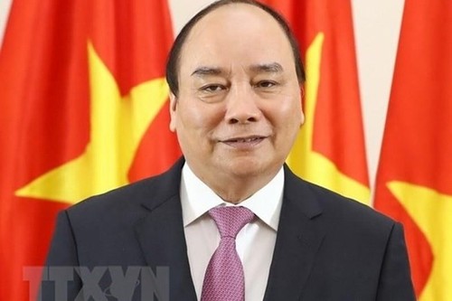 Premier vietnamita visita China para participar en el Foro “Franja y Ruta”  - ảnh 1