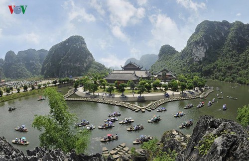 Casi 8,5 millones de turistas extranjeros visitan Vietnam en lo que va del año  - ảnh 1