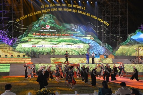 Inauguran el Festival de Cultura y Turismo Muong Lo - ảnh 1
