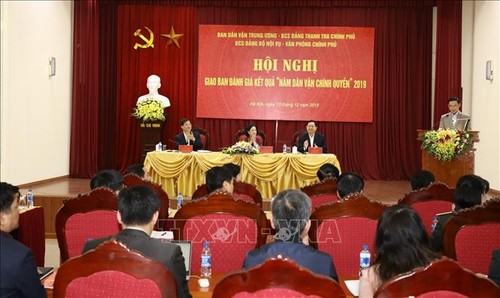 Vietnam revisa trabajos de movilización de masas en entidades públicas en 2019  - ảnh 1