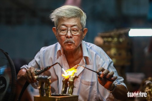 Aldeas artesanales vietnamitas avanzan gracias al comercio electrónico - ảnh 1
