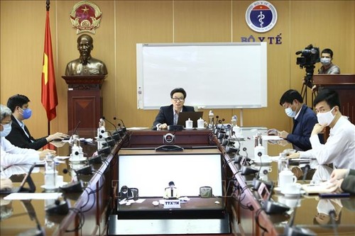 Gobierno vietnamita continúa dando instrucciones en respuesta al Covid-19 - ảnh 1