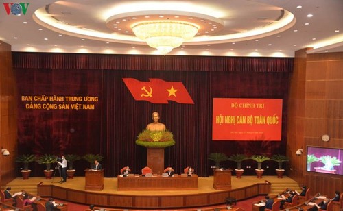 Planificación del personal: Tarea importante hacia el XIII Congreso Nacional del Partido Comunista de Vietnam - ảnh 1