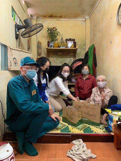 Programa “Tómalo si lo necesitas”: gesto humanitario de un empresario vietnamita en medio del Covid-19 - ảnh 4